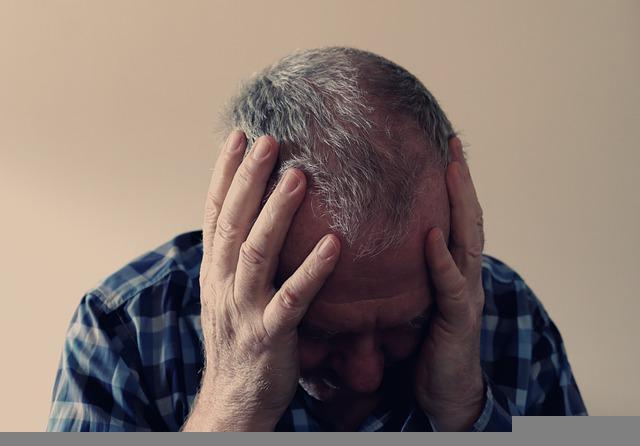 Metade da população mundial sofre de cefaleia, aponta estudo norueguês