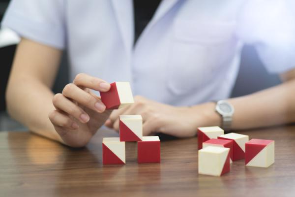 Cilostazol e mononitrato de isossorbida para prevenir declínio cognitivo após AVCi