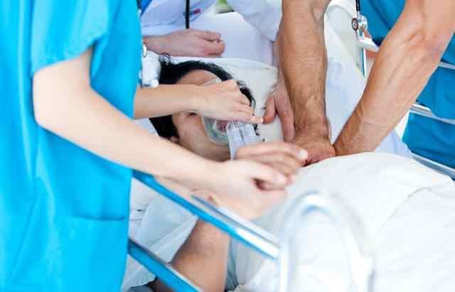 Sobrevivência após parada cardíaca pediátrica intra-hospitalar é menor de madrugada
