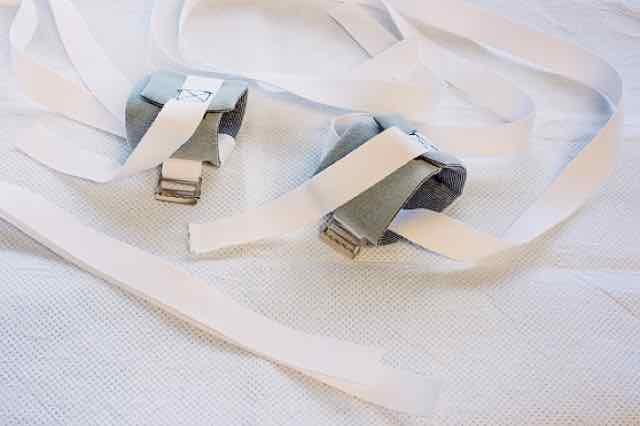 Como manejar agitação e agressividade de paciente