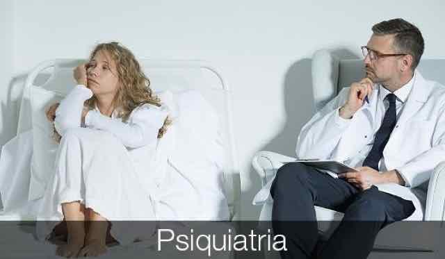 mulher sendo atendida por psiquiatra