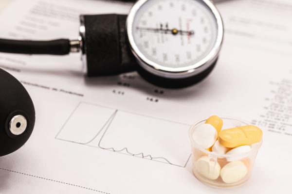 Precisamos aposentar as crises hipertensivas?