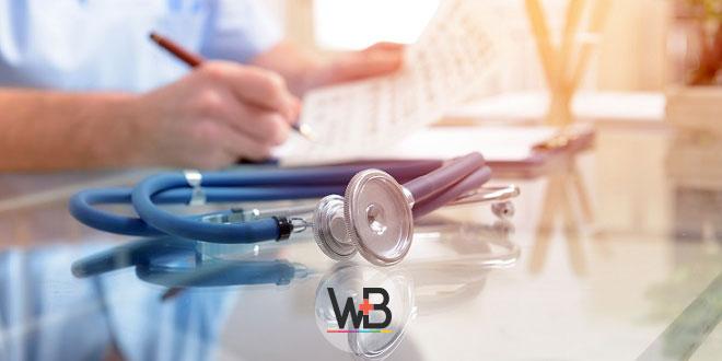 Médico anotado em prontuário de paciente com coronavírus na gravidez