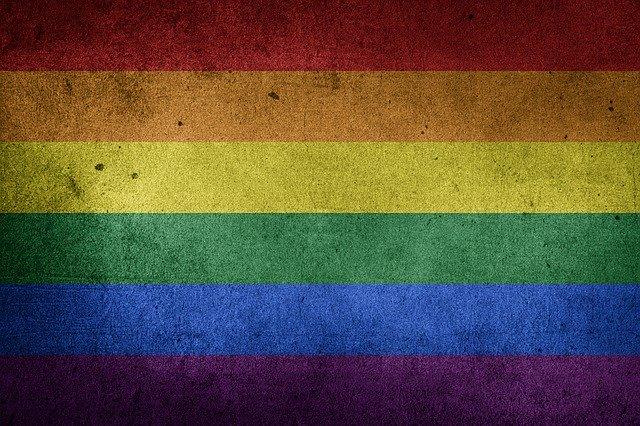 Como profissionais de saúde podem evitar reproduzir a LGBTIA+fobia?