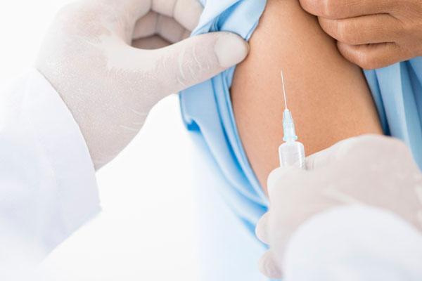 A Anvisa aprovou, por unanimidade, o uso emergencial das vacinas Coronavac e Oxford contra a Covid-19, na tarde do dia 17 de janeiro.