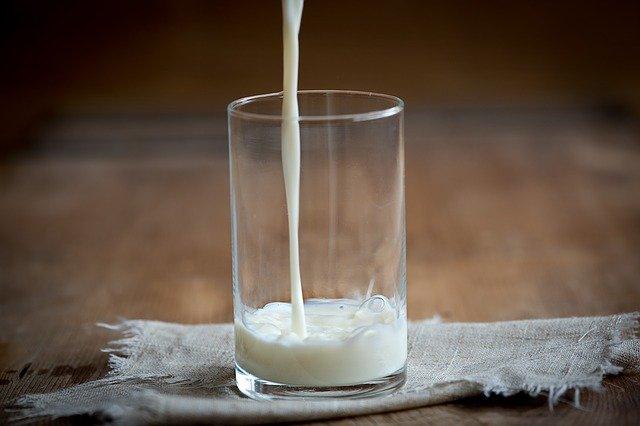 copo de leite, um dos mais comuns em alergia alimentar