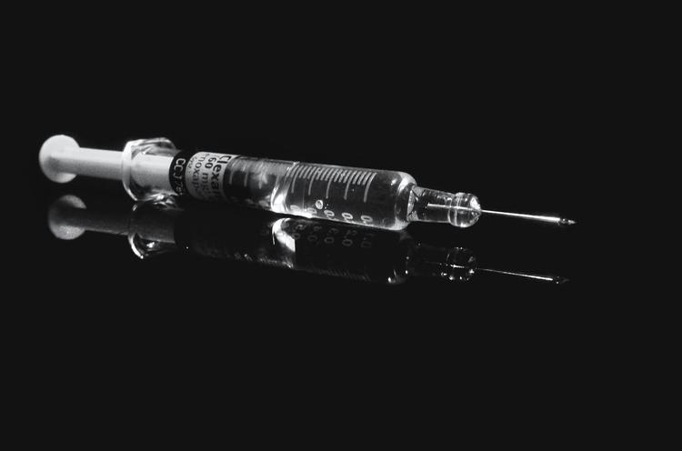 Ceftriaxone ou penicilina para tratamento de neurossífilis