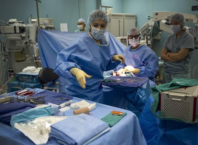 Hipotensão intraoperatória e IAM em pacientes de alto risco em cirurgias não cardíacas