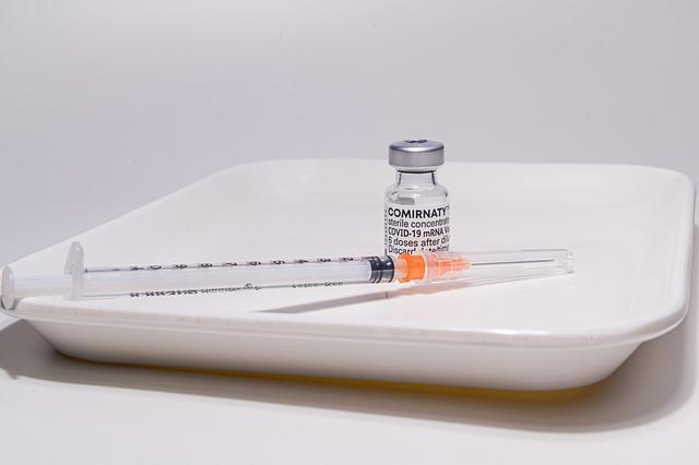 SBP e SBIm emitem nota sobre intervalo entre as doses das vacinas AstraZeneca e Pfizer