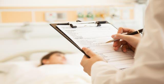 A Anvisa emitiu um alerta para o acompanhamento de casos raros da síndrome de Guillain-Barré após a vacinação contra Covid-19. Saiba mais,