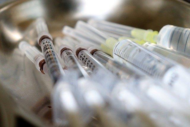 Vacinação contra Covid-19 e terceira dose