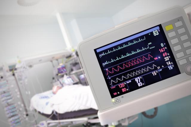 Como manejar o paciente séptico do ponto de vista hemodinâmico ao longo das próximas horas ou dias, até a estabilidade clínica ser atingida.