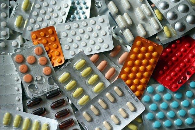 Fluoroquinolonas x risco de aneurisma e dissecção de aorta