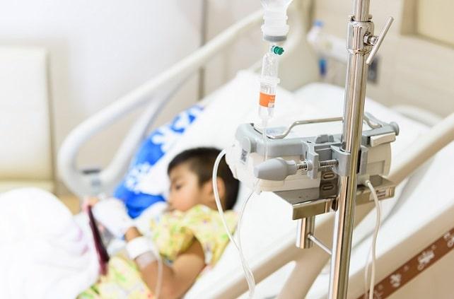criança internada com disfunção endocrinológica pediátrica