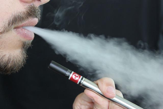 Já é bem conhecido que o hábito de fumar tem associação com o risco de doença arterial coronariana, doença vascular periférica e hipertensão.