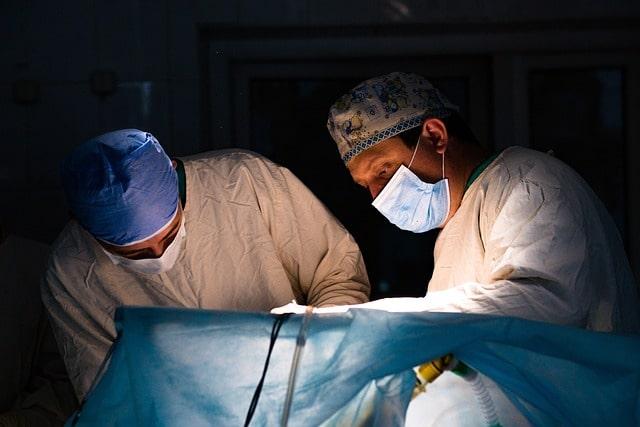 Impacto da pressão do pneumoperitônio durante a histerectomia laparoscópica