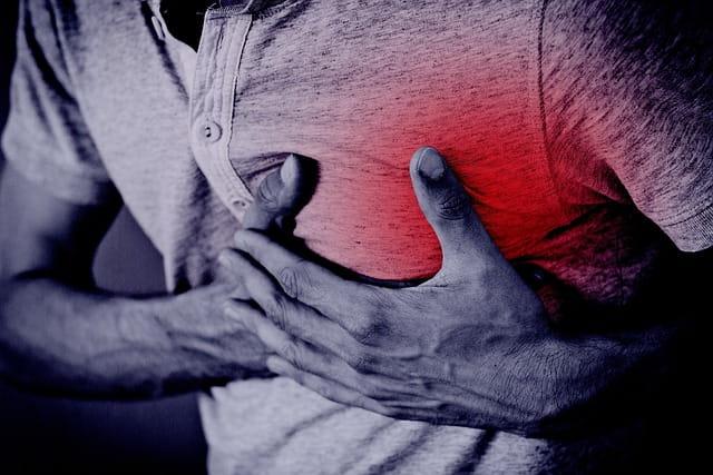 Analgesia no infarto agudo do miocárdio lidocaína pode ser uma opção
