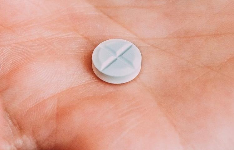 Aspirina e redução de risco de carcinoma hepatocelular na DHGNA