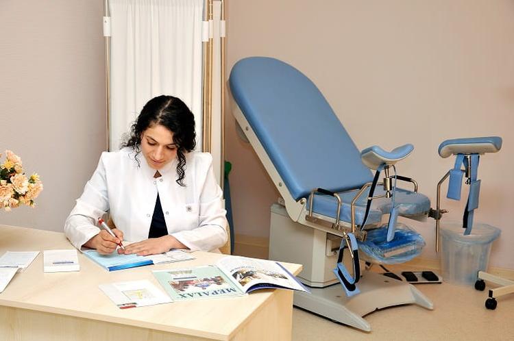 Corrimento vaginal esverdeado, acinzentado, bolhoso e espumoso o que indicam