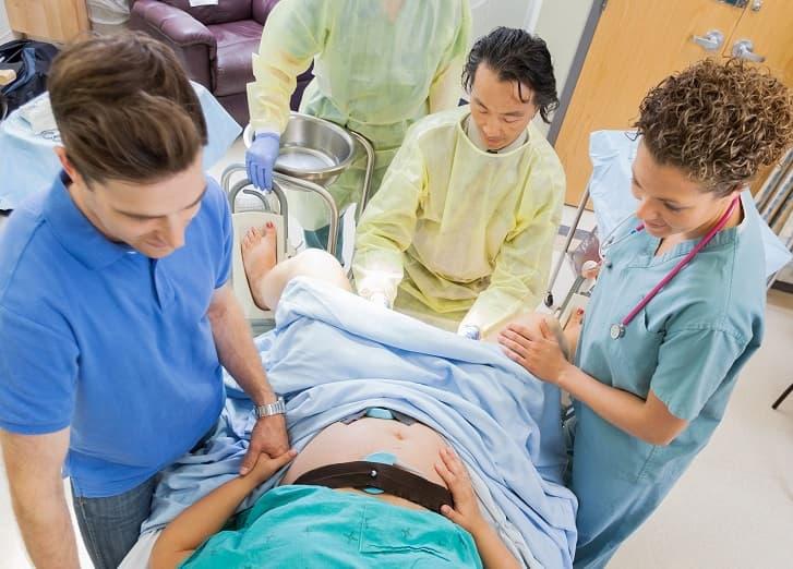 Risco de rotura uterina em multíparas após indução do parto com prostaglandina