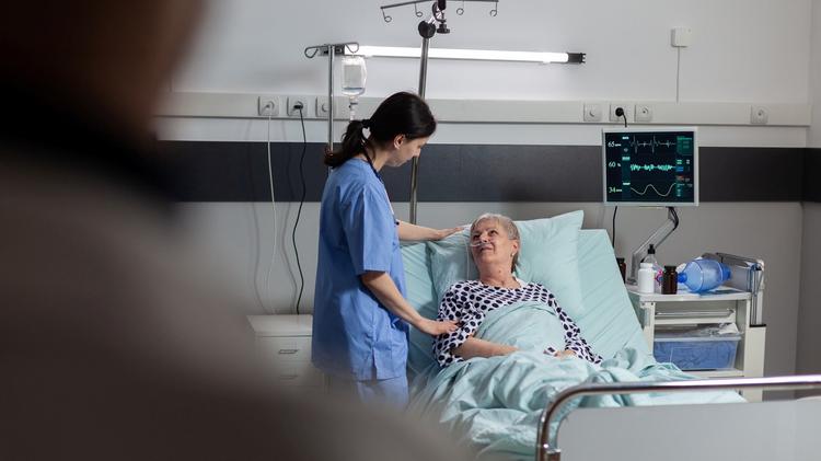 Visitas estendidas em UTI e redução de estresse pós-traumático