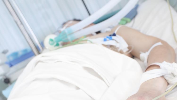 Etomidato para IOT em pacientes críticos