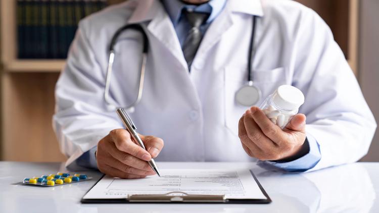 Uso de cetorolaco local na cirurgia de liberação de dedo em gatilho