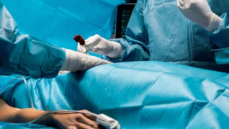 Segurança de transplante de rim entre doadores e receptores HIV positivos