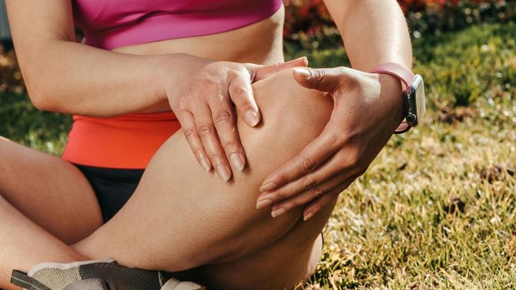 Anormalidades e variações normais no joelho de adolescentes e estudos de RM