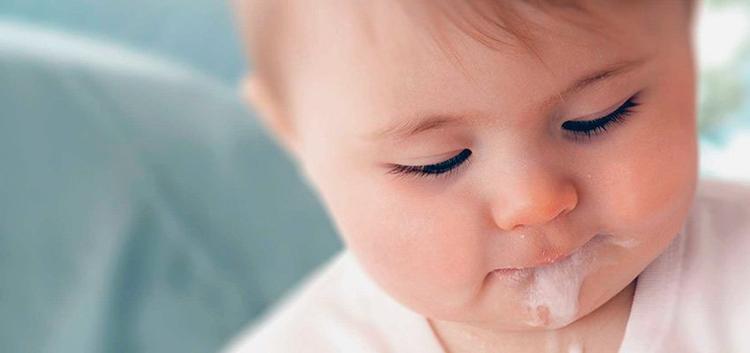 Desvendando as FGIDS em menores de 4 anos: Regurgitação do lactente (refluxo fisiológico)