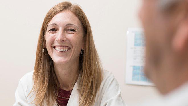 ASH 2024: Insights práticos do tratamento de LMA em conversa com Courtney DiNardo