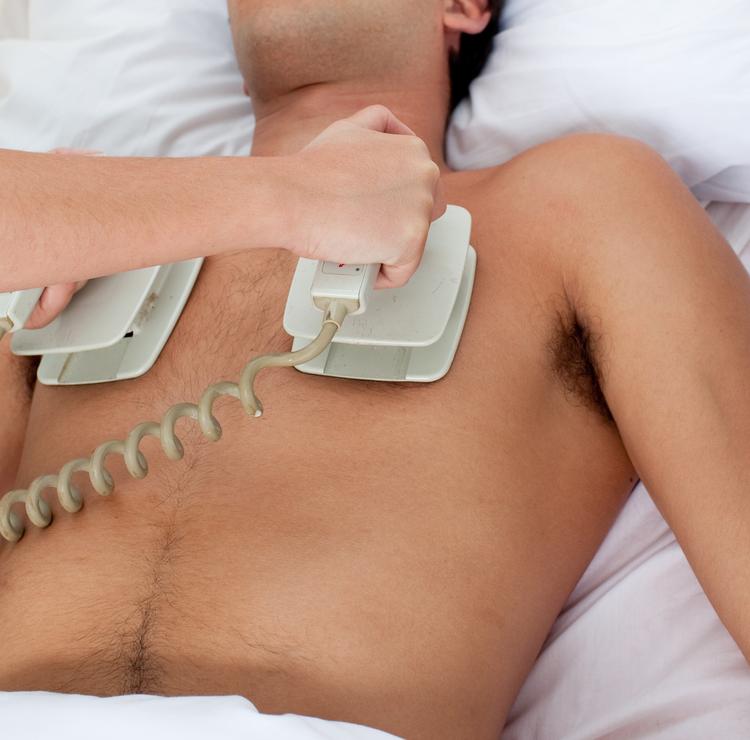 Já ouviu falar na Desfibrilação Sequencial Dupla para FV refratária? É melhor que a técnica padrão?