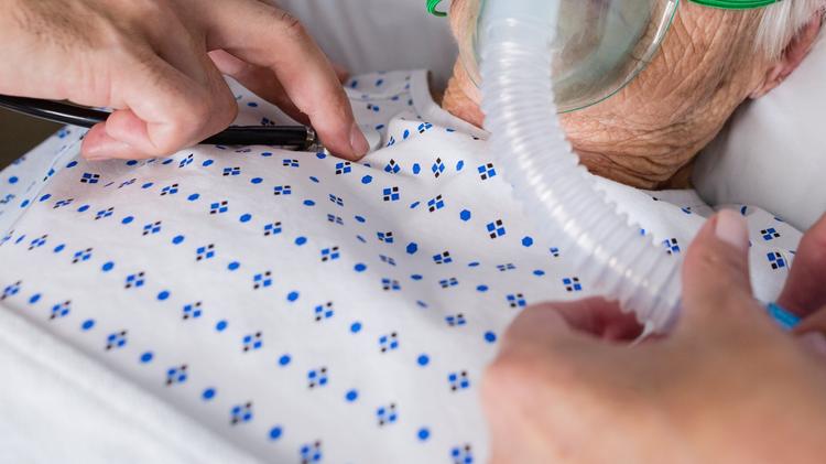 Antibióticos inalatórios na prevenção de pneumonia associada à ventilação mecânica