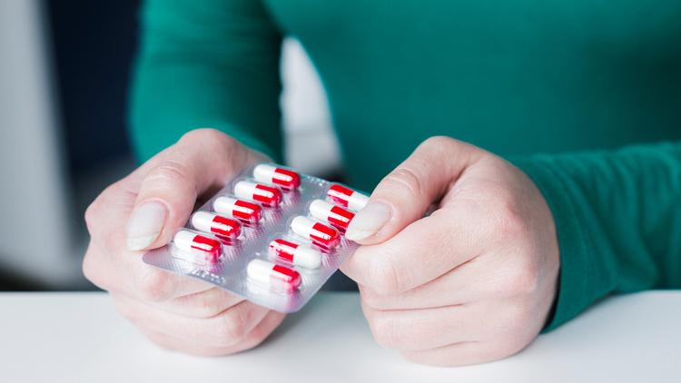 Reversão de anticoagulação oral no sangramento: complexo protrombínico é o melhor?