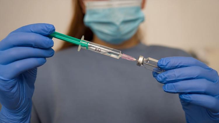 Cefazolina é superior na profilaxia cirúrgica nas fraturas dos membros inferiores?