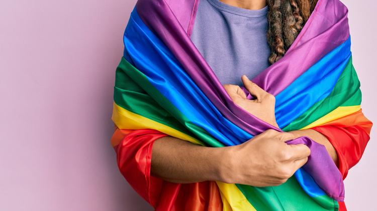 CFM aumenta idade mínima para uso de bloqueadores hormonais