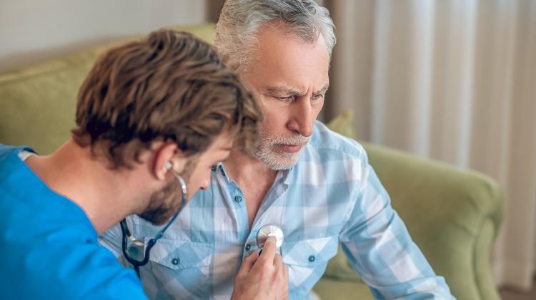 Eficácia do sacubitril/valsartana associada à reabilitação na IC pós-IAM