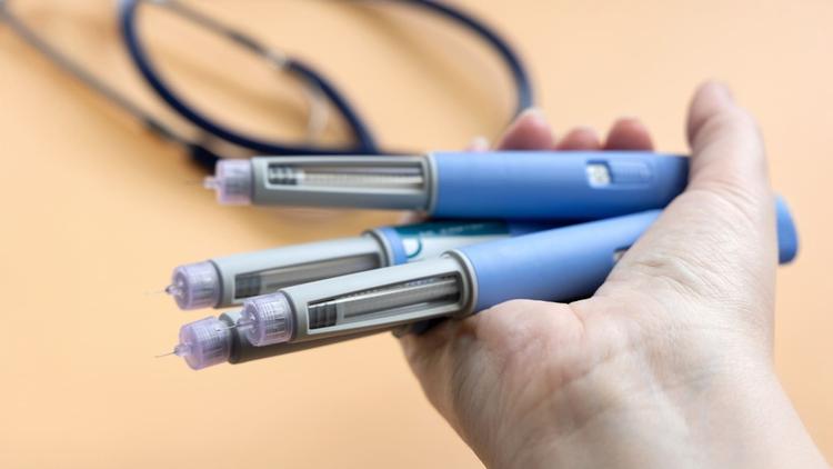 SURMOUNT-5: Tirzepatida é superior à semaglutida para tratamento da obesidade?