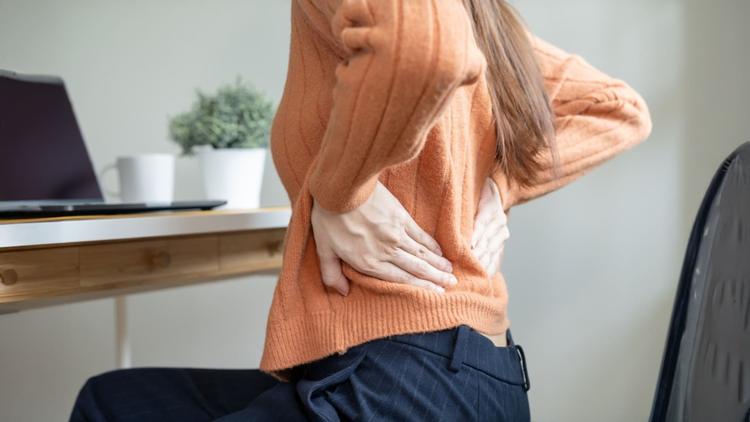 Há diferença entre infiltração com corticoides e PRP para dor radicular lombar?