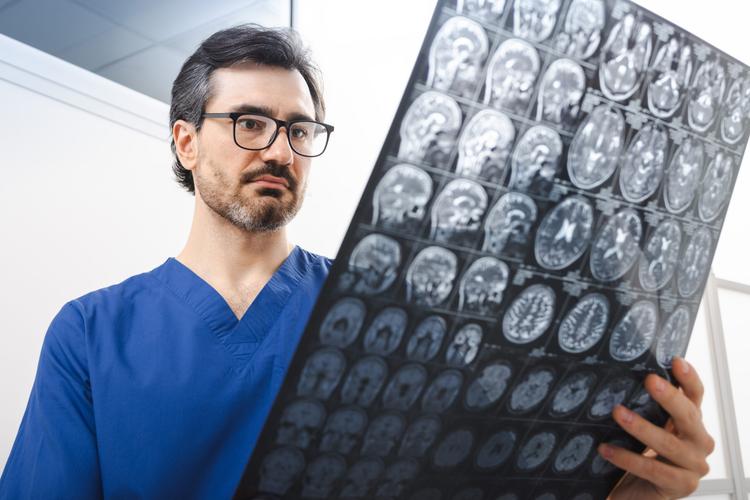 Quanto ganha um neurologista? Quais os caminhos da formação?