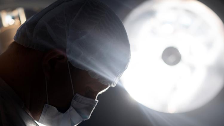 SUS terá cirurgia robótica para câncer de próstata após decisão da Conitec