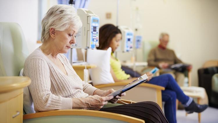 Intervenção combinada no planejamento de cuidados em idosos com câncer avançado