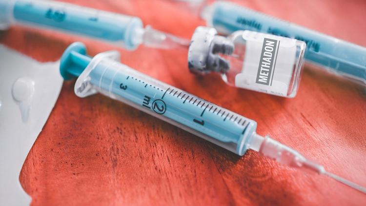 Uso de metadona para desmame de ventilação mecânica em pacientes críticos