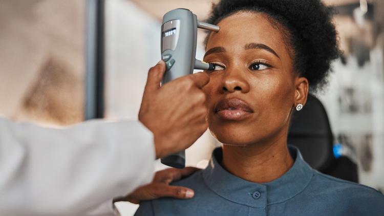 modificação estética da cor da íris