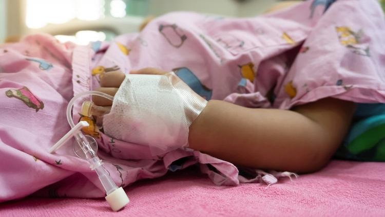 Revisão sistemática analisa o impacto de protocolos de analgesia e sedação em UTIP