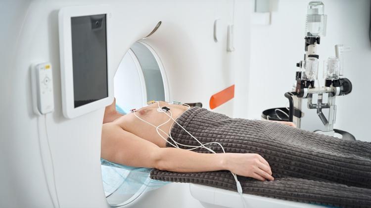 angiotc coronárias em jovens e idosos