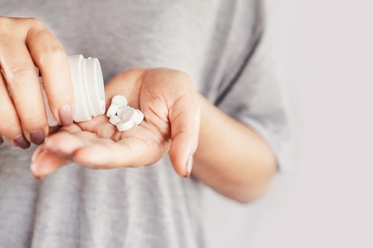 Ezetimiba e inclisiran na prevenção secundária de doença coronária